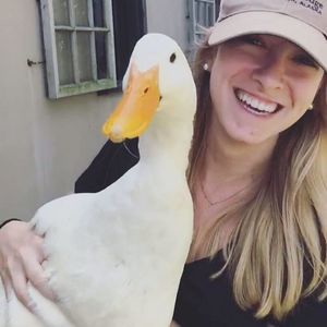 Meet your Posher, Danielle